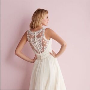 Allure Romance Wedding 2716 Dress Size 14